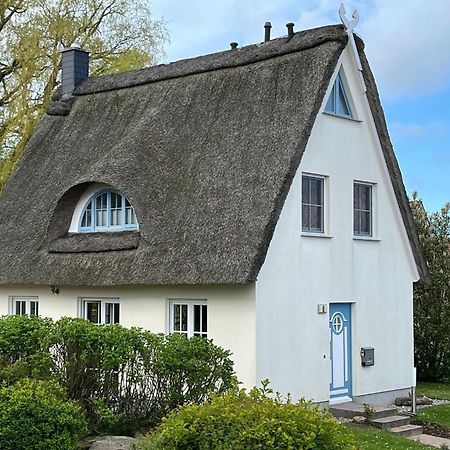 Reetdachhaus Mit Eigenem Strandkorb In Wohlenberg An Der Ostsee Экстерьер фото